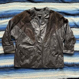 Vintage Venezia black leather trench coat with animal print - women’s 1X